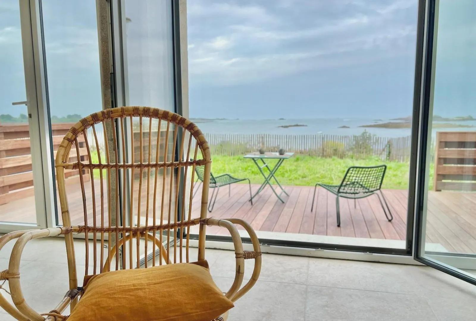 Magnifique Appartement - Vue Mer Santec 0*,